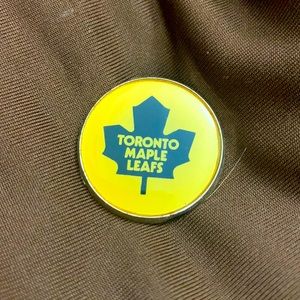 Vintage Toronto Maple Leafs pin
